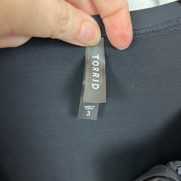 Torrid Stripe Zip Front Rashguard One Piece Swimsuit Sz.3 NWT - Picture 9 of 14